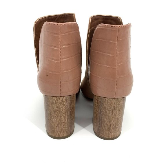 Quipid Booties Mocha Suede Peep Toe Block Heel Vented Textured - Picture 4 of 8